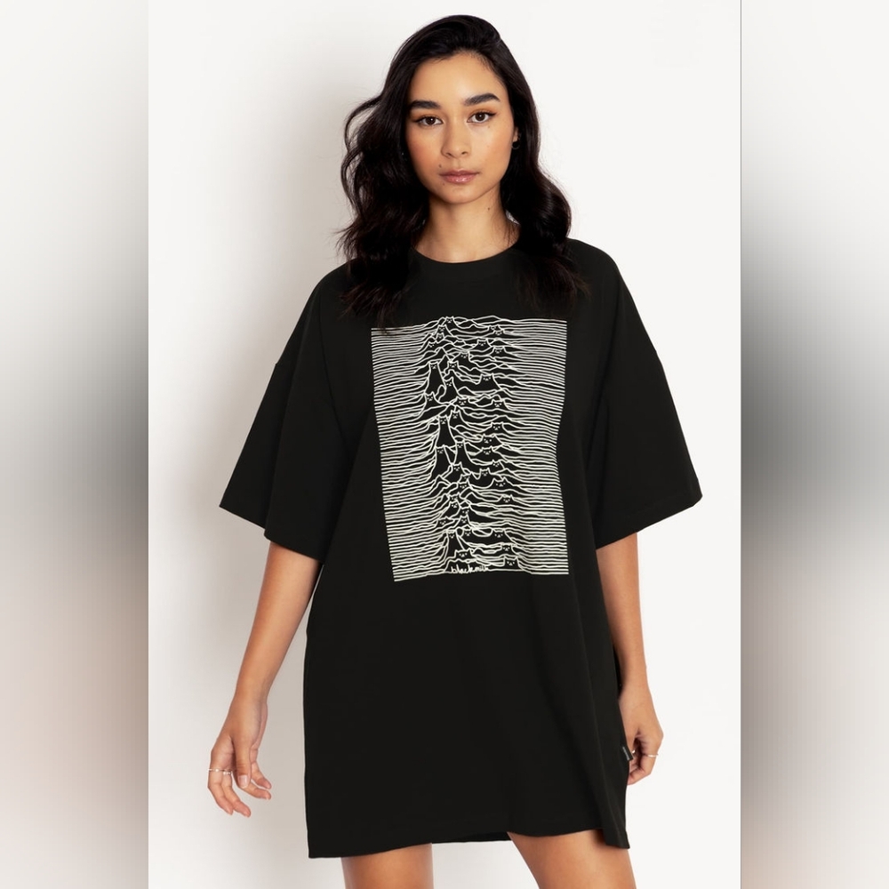 Blackmilk Cat Division Giant Tee